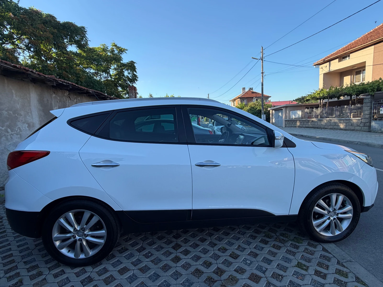 Hyundai IX35, снимка 4 - Автомобили и джипове - 54985661