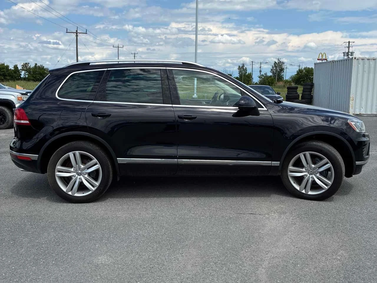 VW Touareg * 4dr TDI * АВТОКРЕДИТ БЕЗ ПЪРВОНААЛНА ВНОСКА* , снимка 3 - Автомобили и джипове - 54992854