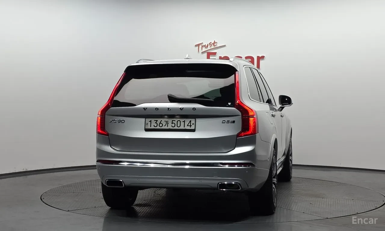 Volvo Xc90 2nd Gen D5 Inscription | Кожа | Панорама | 7 места, снимка 4 - Автомобили и джипове - 54996753