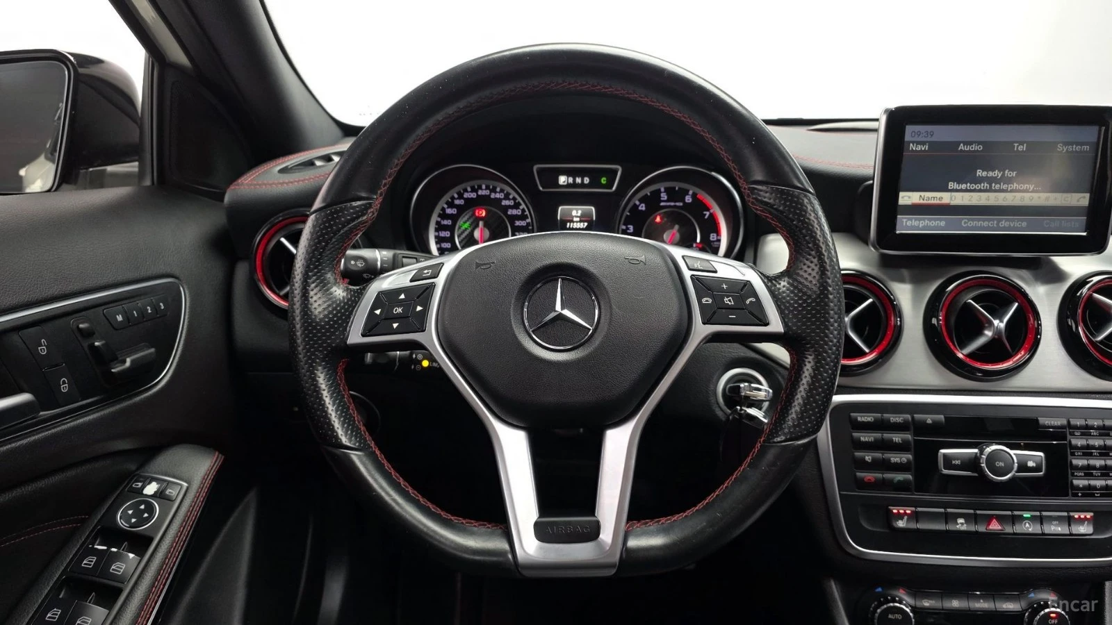 Mercedes-Benz GLA 45 AMG 4MATIC* ПОДГРЕВ* КАМЕРА* ПАНОРАМА* , снимка 6 - Автомобили и джипове - 55643649