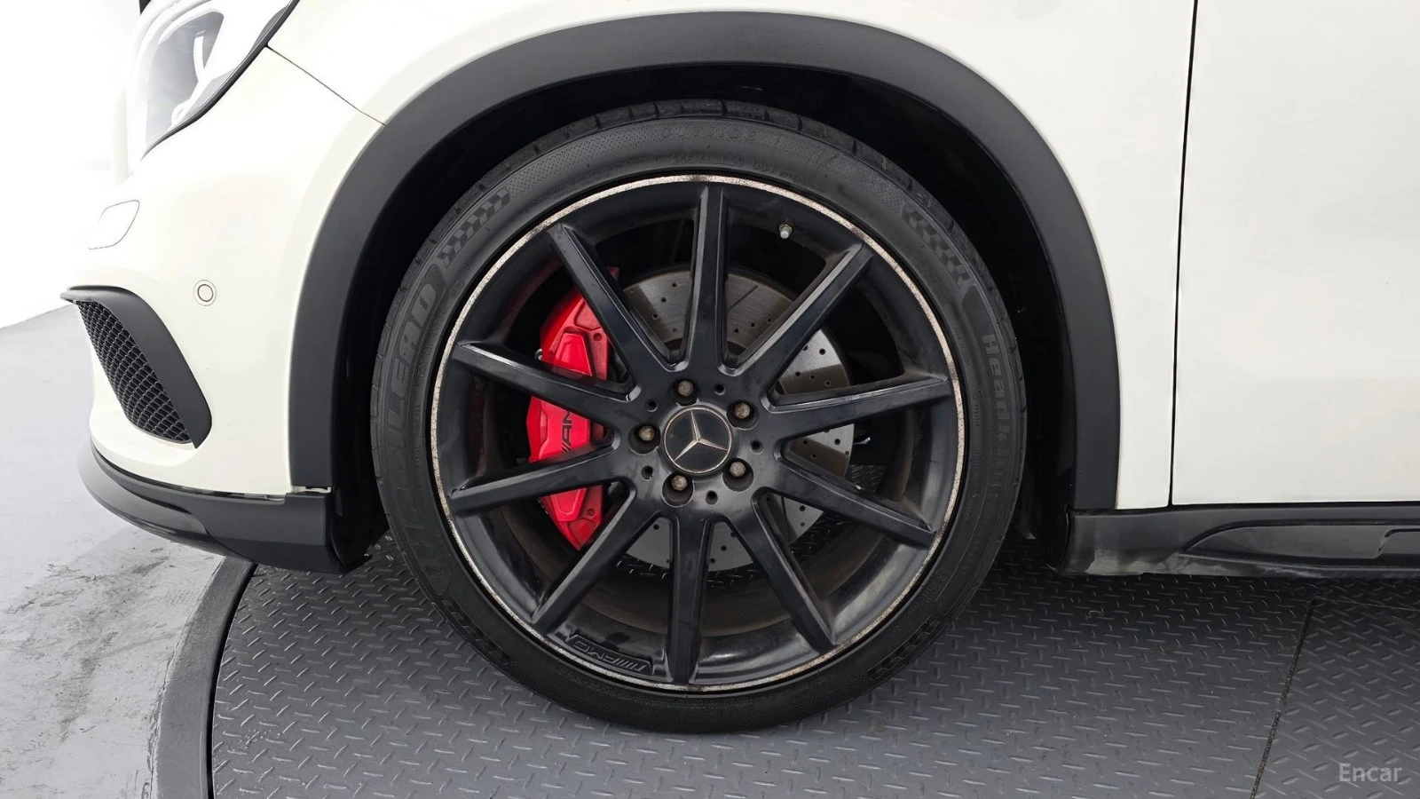 Mercedes-Benz GLA 45 AMG 4MATIC* ПОДГРЕВ* КАМЕРА* ПАНОРАМА* , снимка 16 - Автомобили и джипове - 55643649