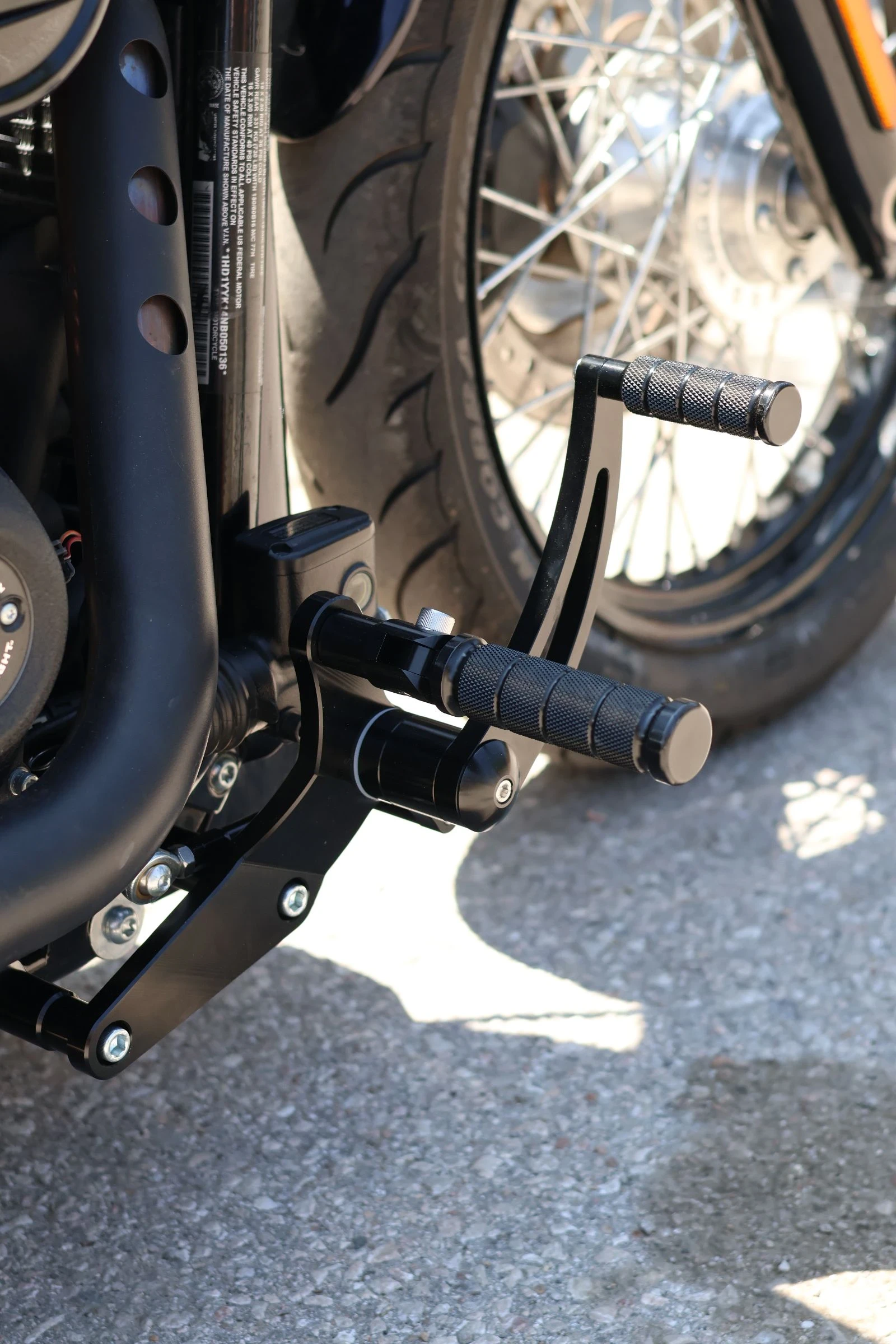 Harley-Davidson Softail Street Bob114 - изображение 8