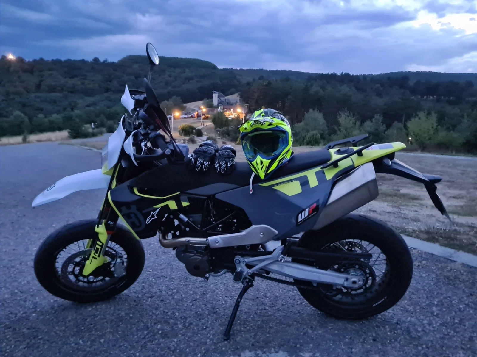 Husqvarna SM, снимка 4 - Мотоциклети и мототехника - 54810172