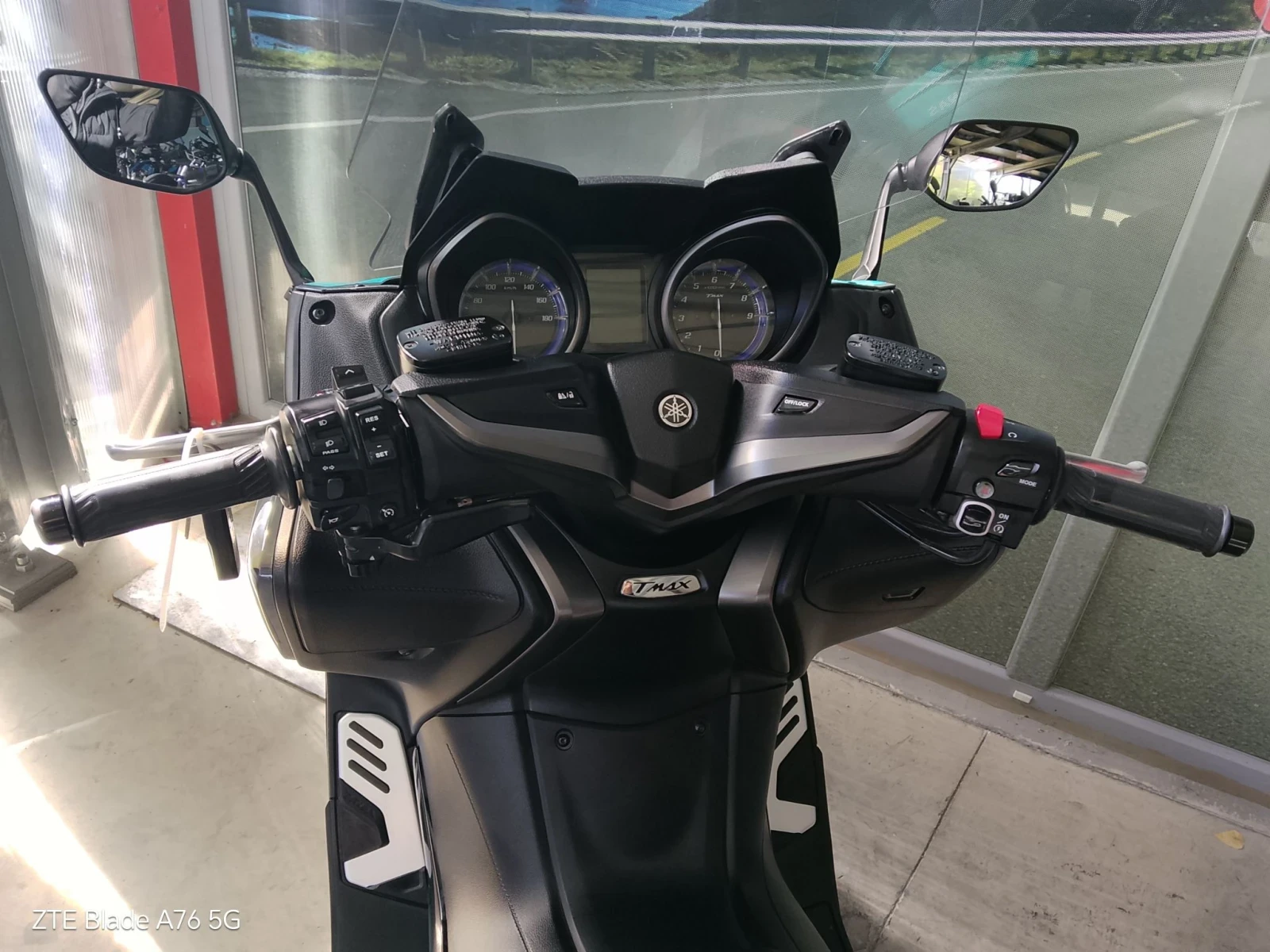 Yamaha T-max Replica Kimi Antonelli F1  | Mobile.bg � ����������� 8