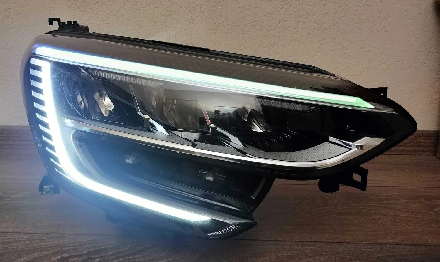 ���������� ����� LED ��� �� Renault Megane 4 ph2 | Mobile.bg � ����������� 1