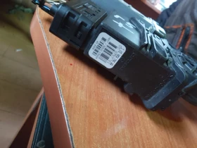 1K0959795AA моторче задно ляво за голф 5 плюс 5М0839401D, снимка 3 - Части - 52648865