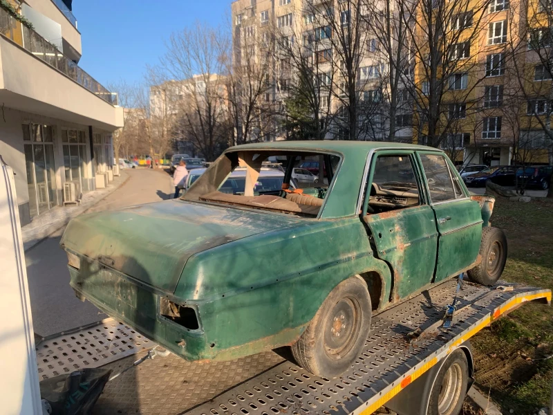 Mercedes-Benz 115 220D 200D, снимка 12 - Автомобили и джипове - 35064971