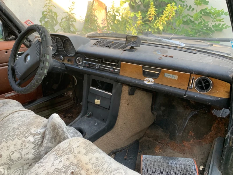 Mercedes-Benz 115 220D 200D, снимка 2 - Автомобили и джипове - 35064971