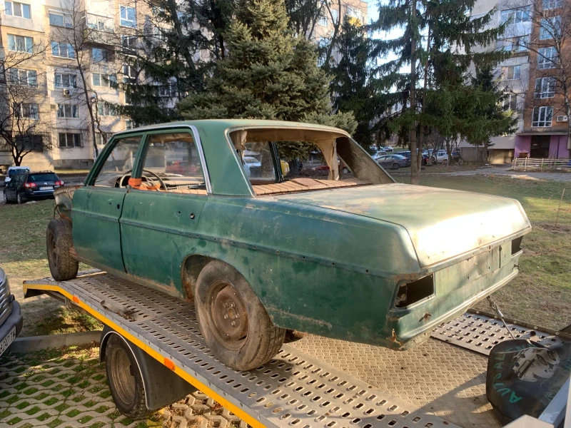 Mercedes-Benz 115 220D 200D, снимка 13 - Автомобили и джипове - 35064971