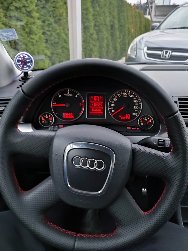 Audi A4 2.0, снимка 14 - Автомобили и джипове - 45546390