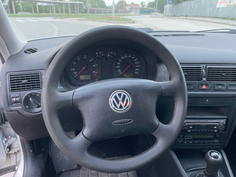 VW Golf 1.6i НОВ ВНОС, НОВ СЪЕДИНИТЕЛ, снимка 8 - Автомобили и джипове - 45318436