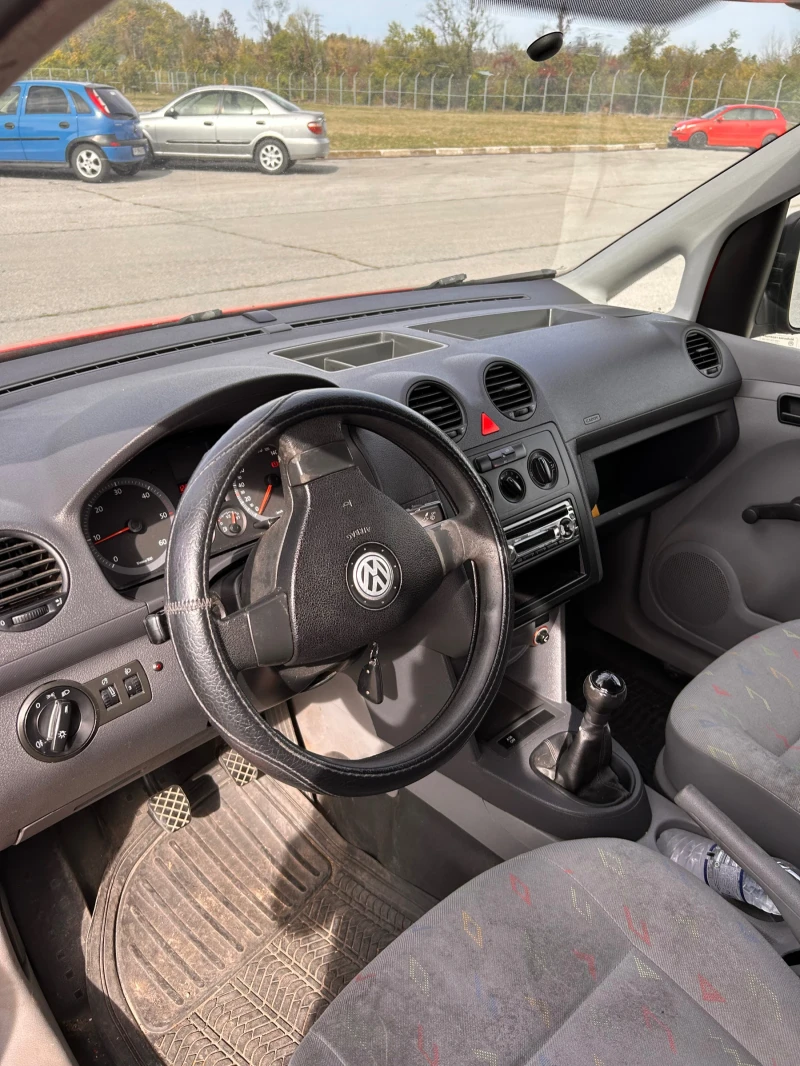 VW Caddy, снимка 6 - Автомобили и джипове - 47671937