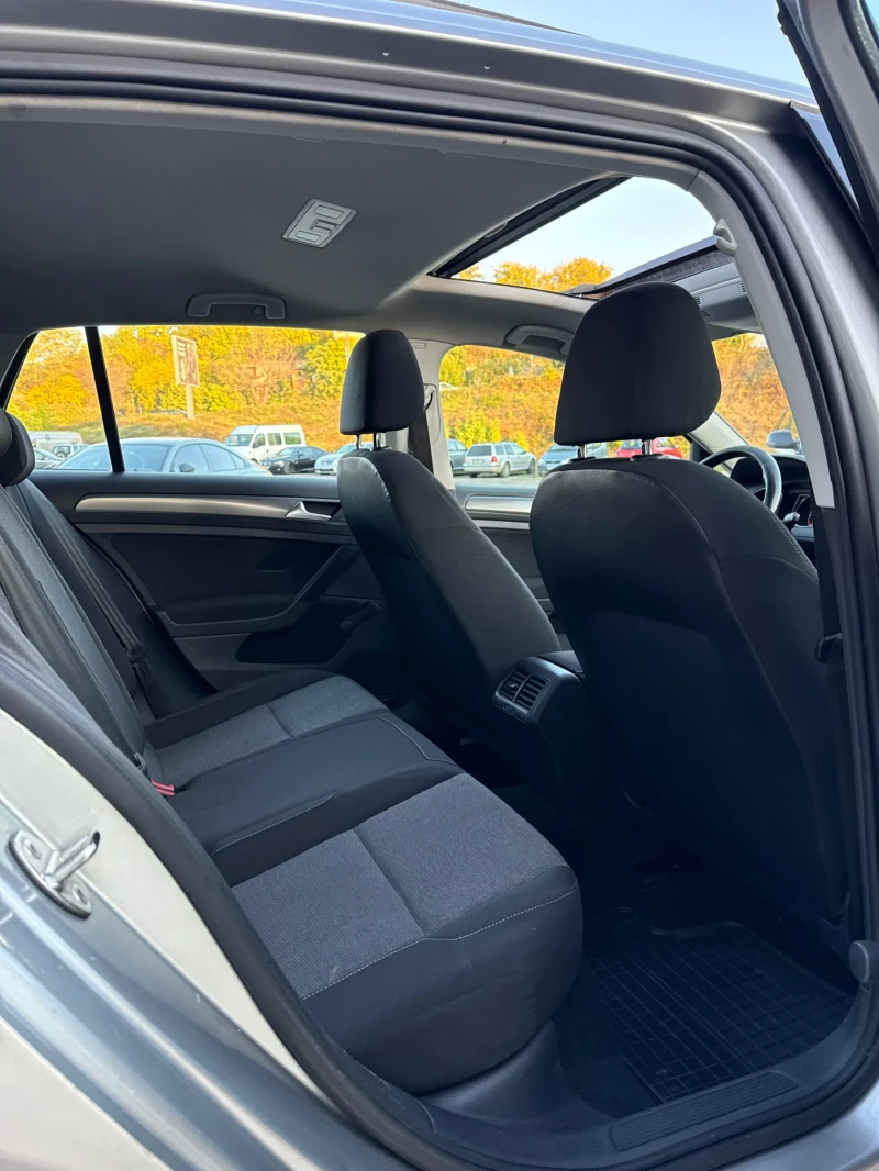 VW Golf DISTRONIC/Line Assist/Panorama/NAVI, снимка 9 - Автомобили и джипове - 52159650