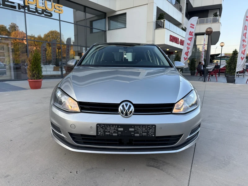 VW Golf DISTRONIC/Line Assist/Panorama/NAVI