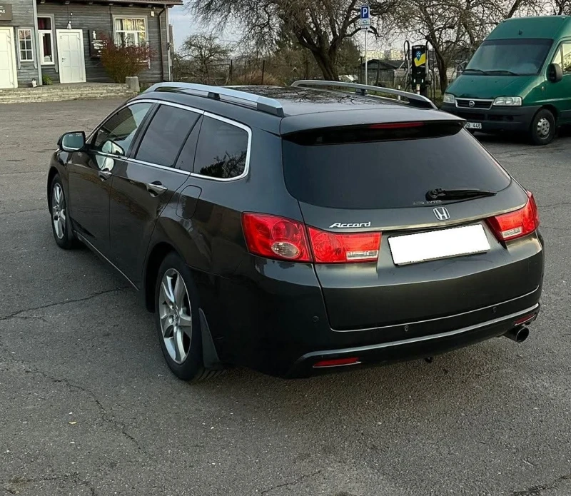 Honda Accord Tourer, снимка 3 - Автомобили и джипове - 53123927