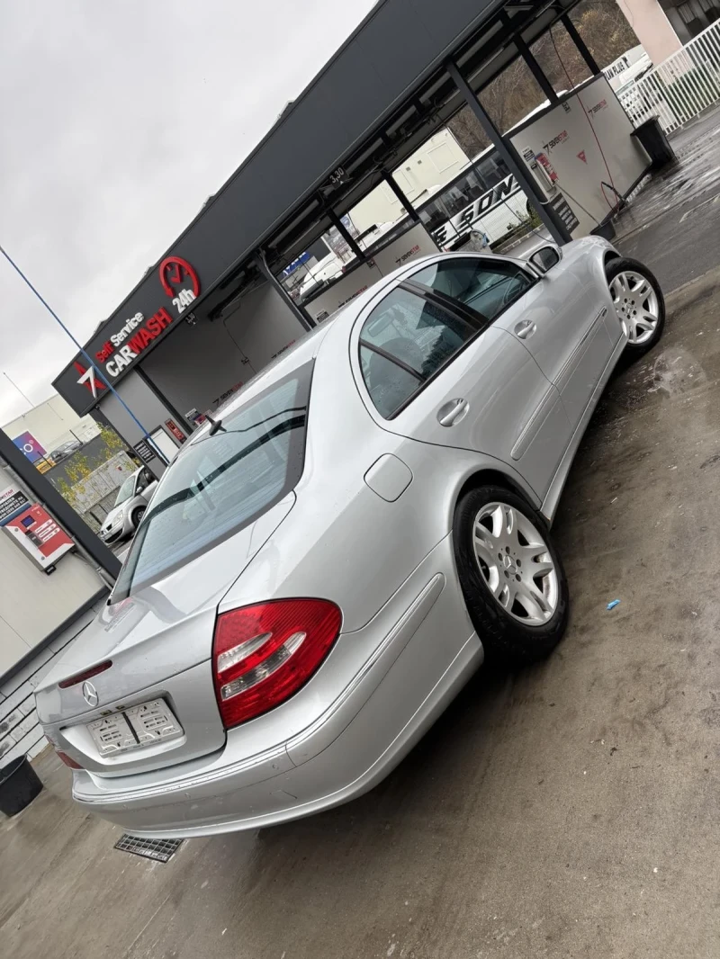 Mercedes-Benz E 280 3000 cdi, снимка 3 - Автомобили и джипове - 53386641