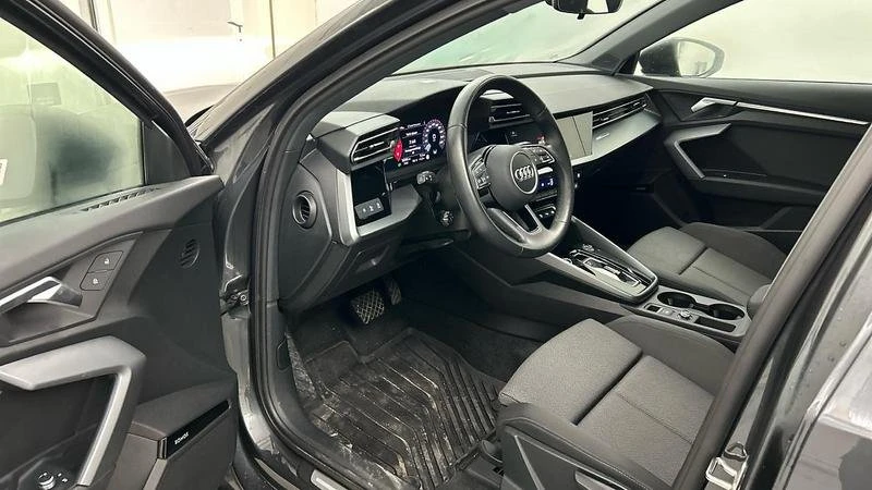 Audi A3 Sportback 35 TFSI Advanced, снимка 10 - Автомобили и джипове - 54056517