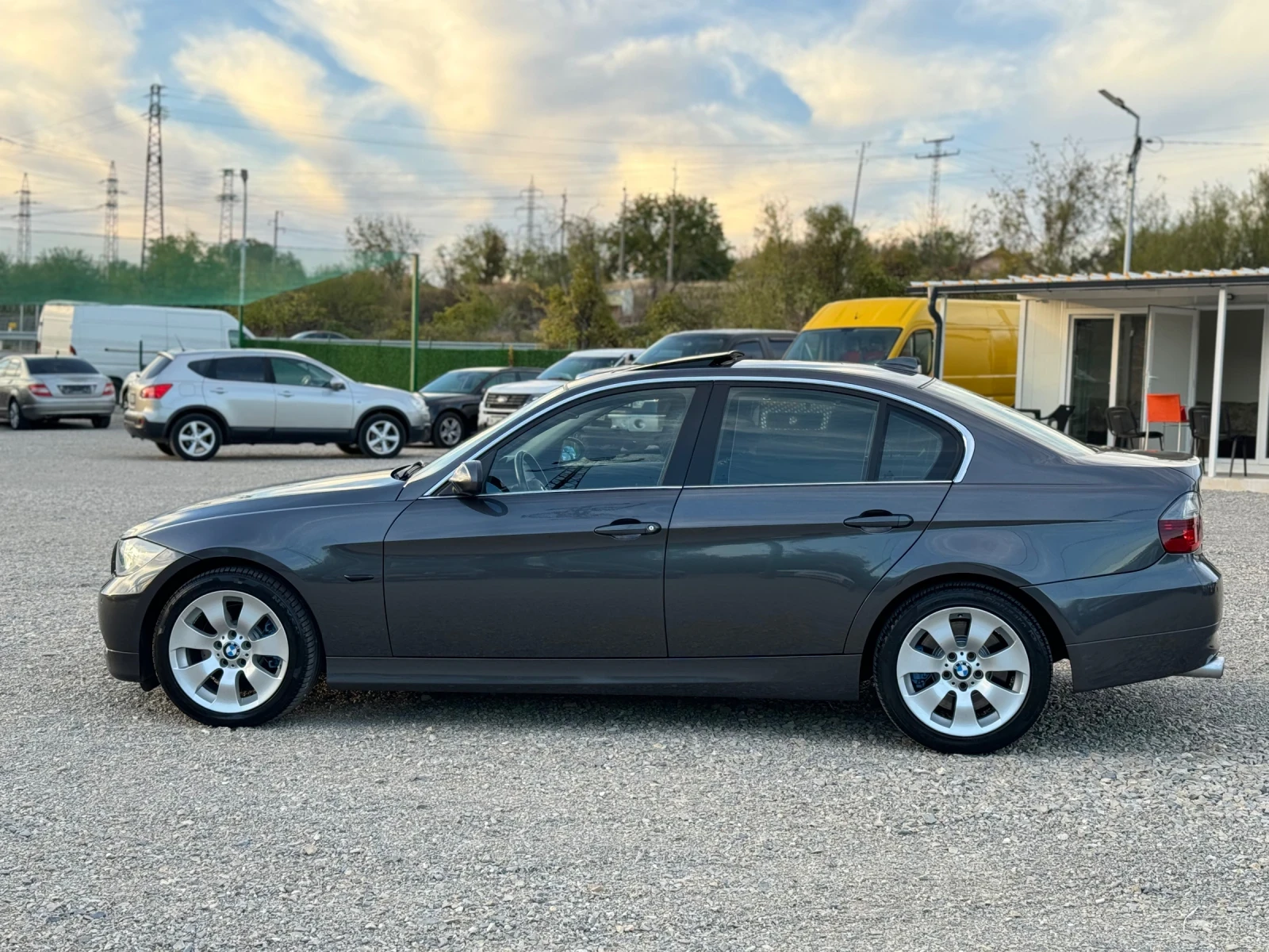 BMW 330 Нави, Задно, 3.0I 258к.с - изображение 4