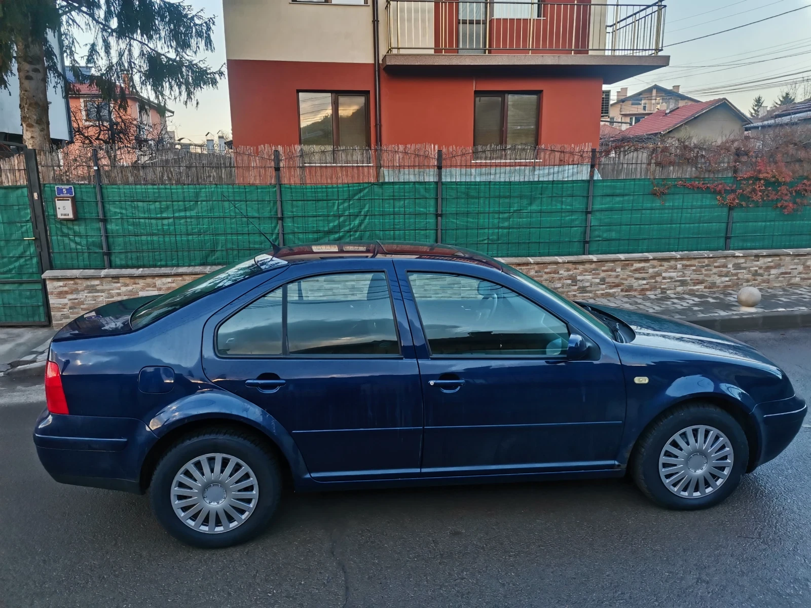 VW Bora 2.0i 162000км - изображение 4