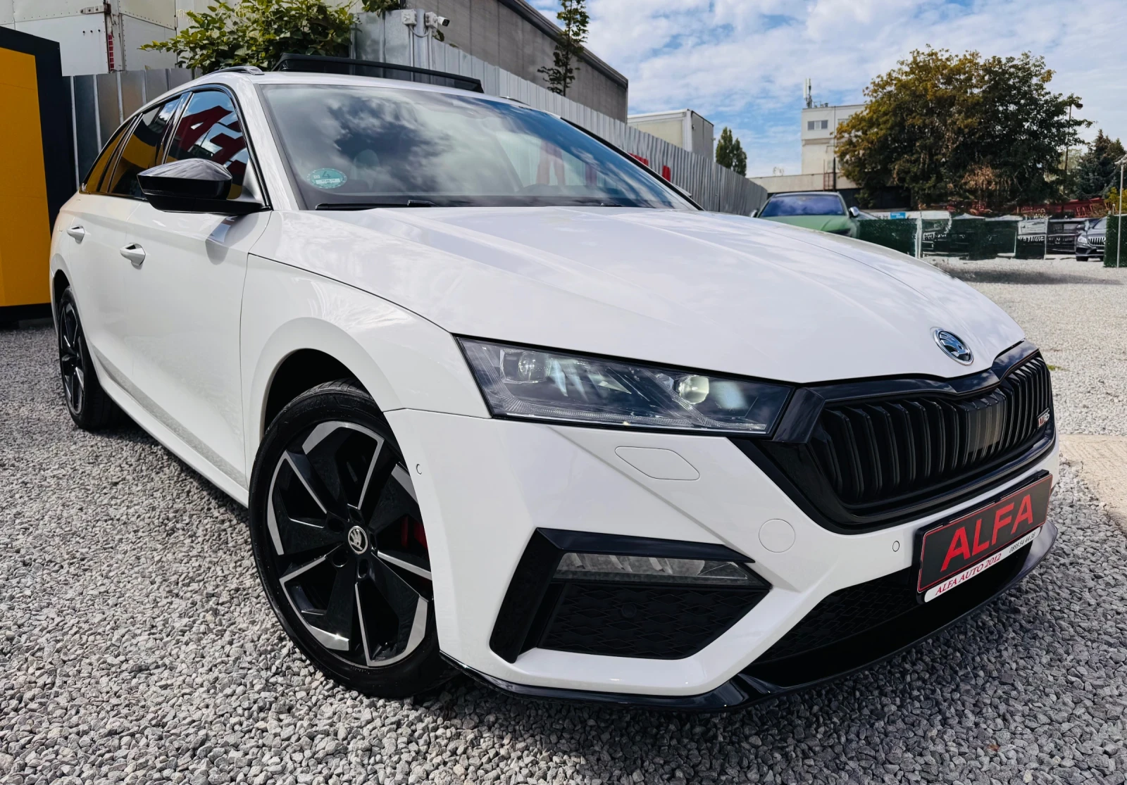 Skoda Octavia VRS/1.4TSI/HIBRID/FULL PACKET/ВС.ЕКСТРИ ЗА МОДЕЛА/ - изображение 4