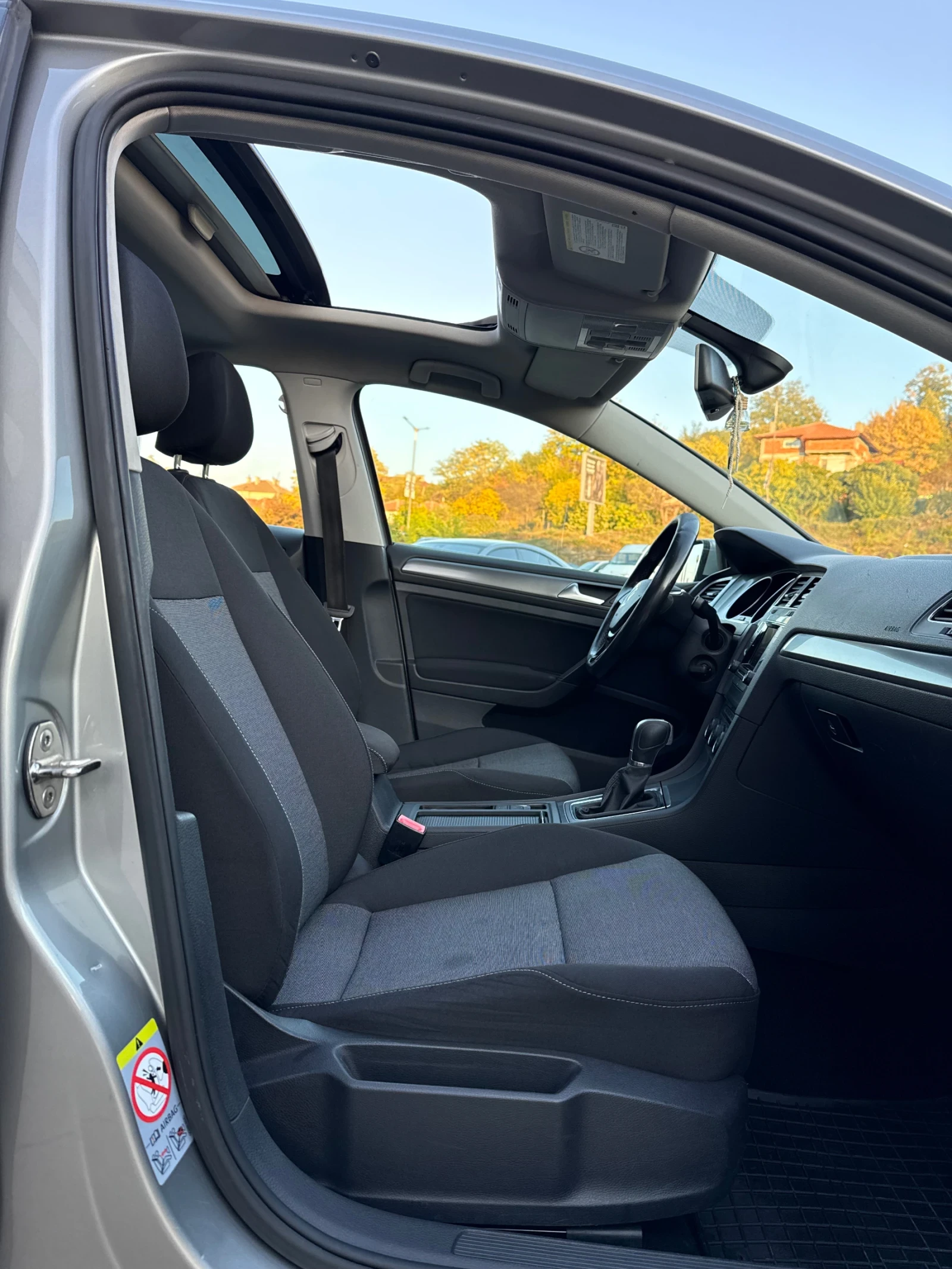 VW Golf DISTRONIC/Line Assist/Panorama/NAVI - изображение 8