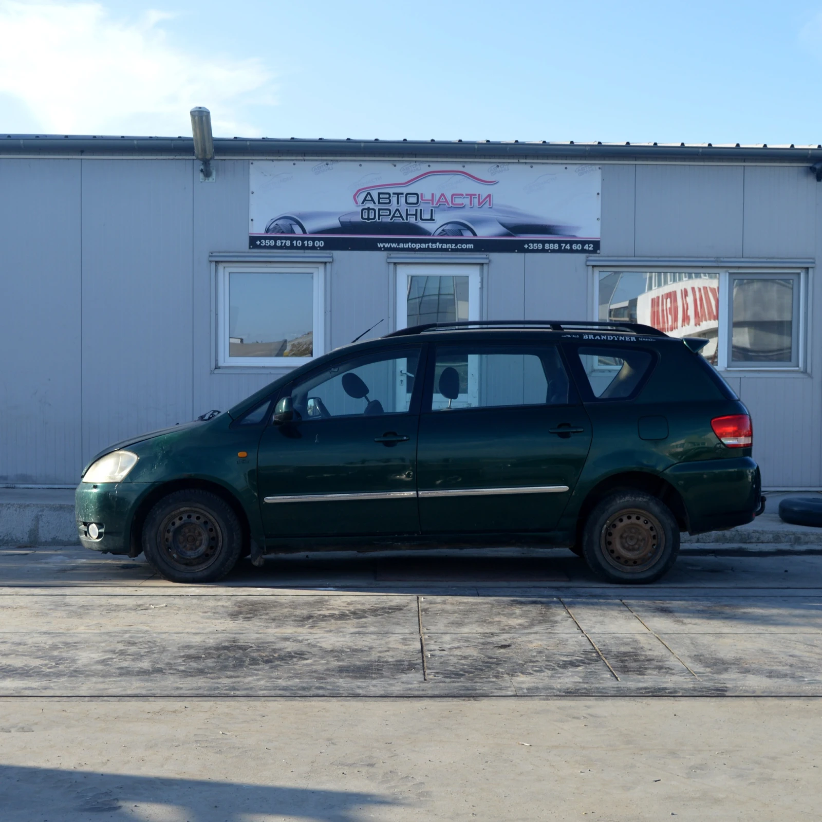 Toyota Avensis verso 2.0 D - изображение 3