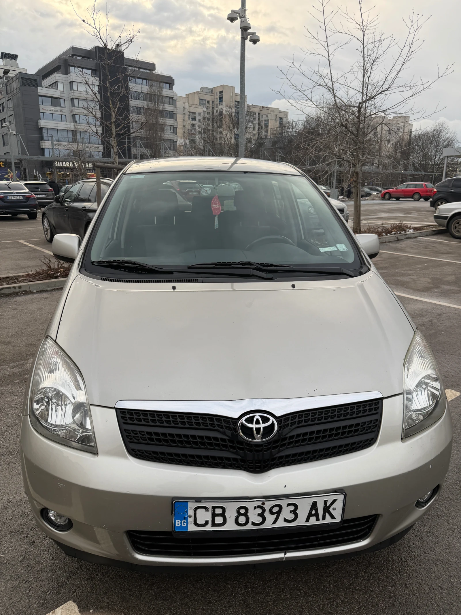 Toyota Corolla verso 2.0D4D | Mobile.bg � ����������� 2