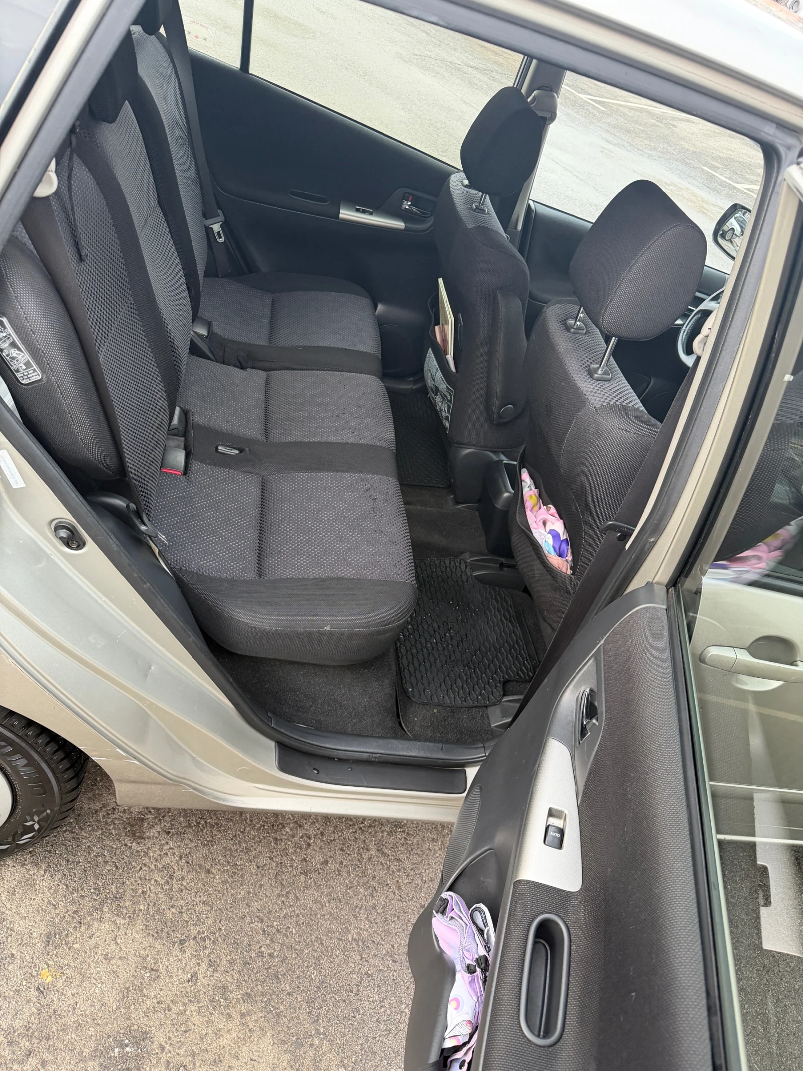 Toyota Corolla verso 2.0D4D | Mobile.bg � ����������� 11