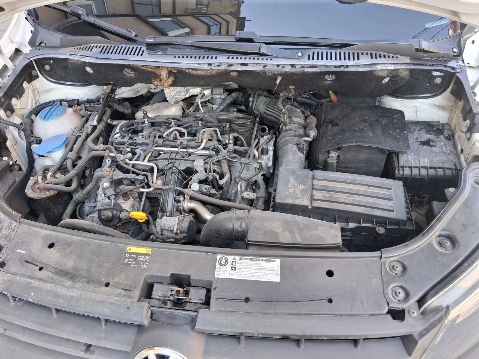 VW Caddy 2.0 TDI 140 кс 5 места - изображение 9