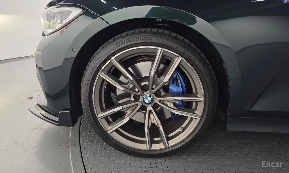 BMW 320 i M-Pack* LASER* HARMAN KARDON* 360 CAM* HEAD-UP* , снимка 5 - Автомобили и джипове - 54021337