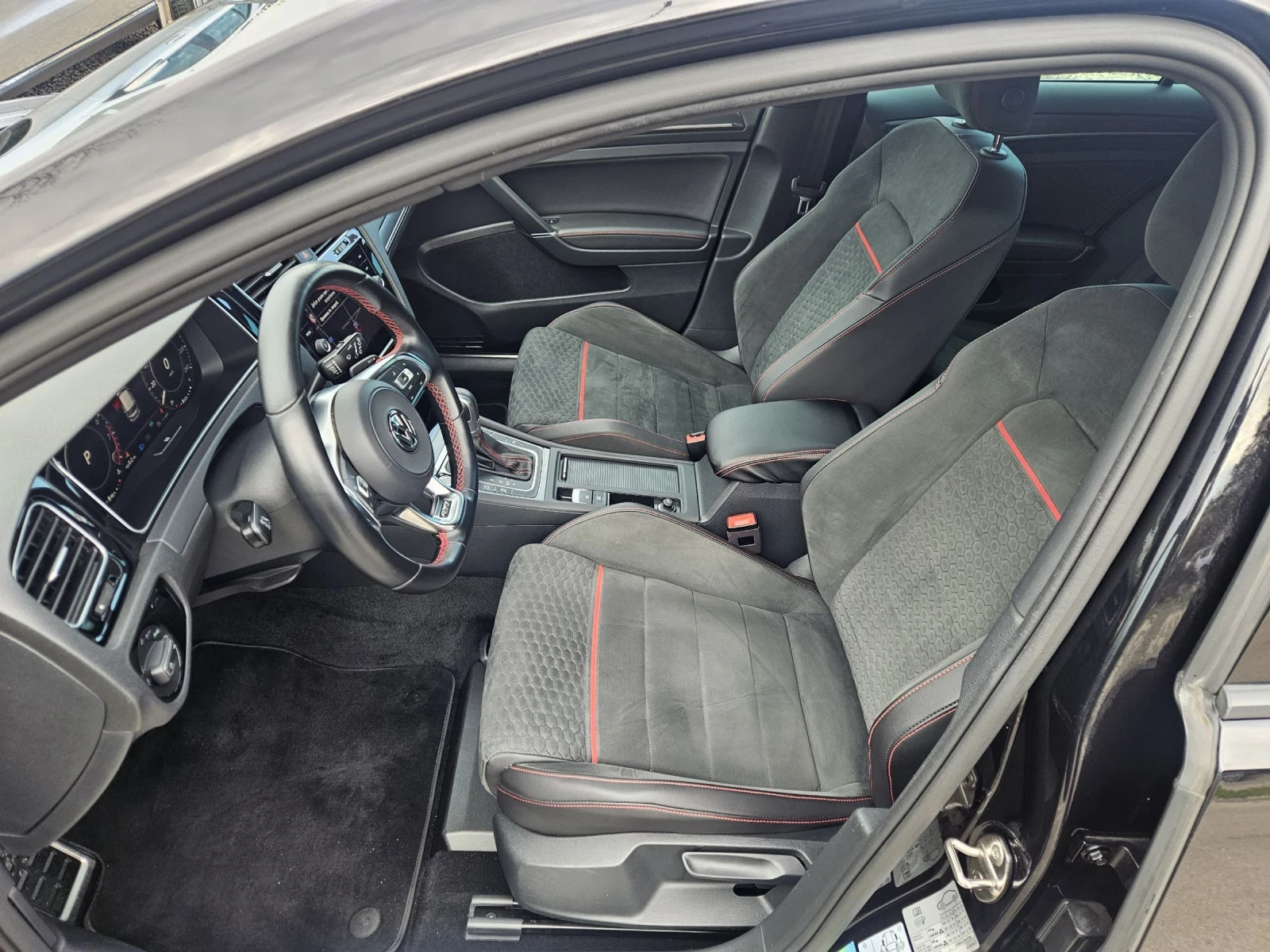 VW Golf 2.0 GTI  PERFOMANCE | Mobile.bg � ����������� 8