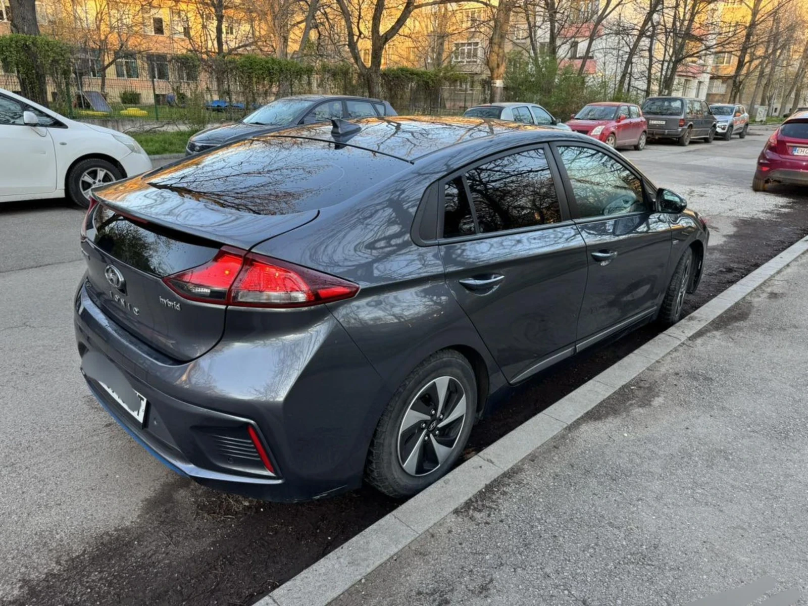 Hyundai Ioniq  Hybrid 2018, 177 000 км, + газ, снимка 9 - Автомобили и джипове - 54154004