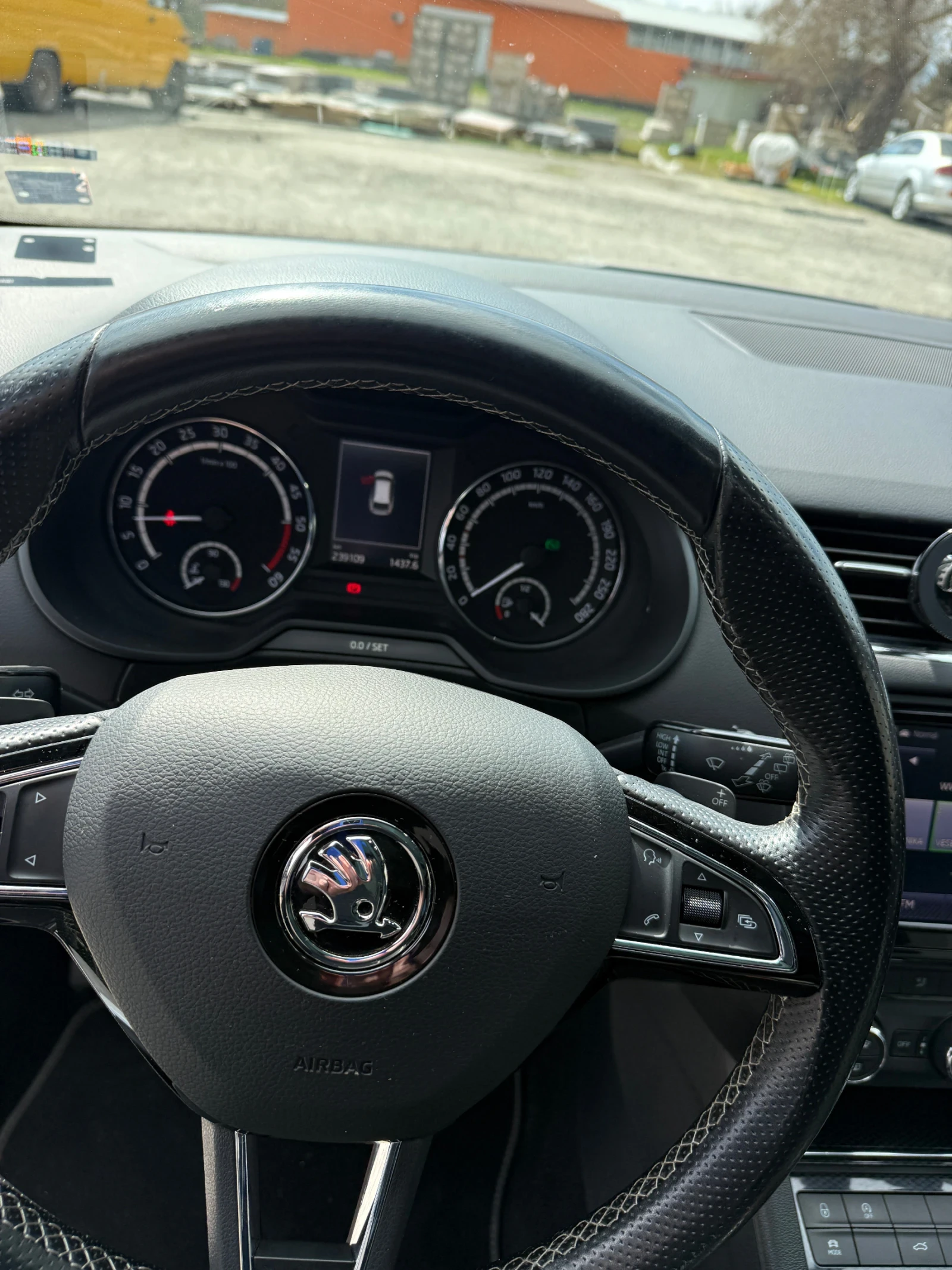 Skoda Octavia, снимка 7 - Автомобили и джипове - 54184025