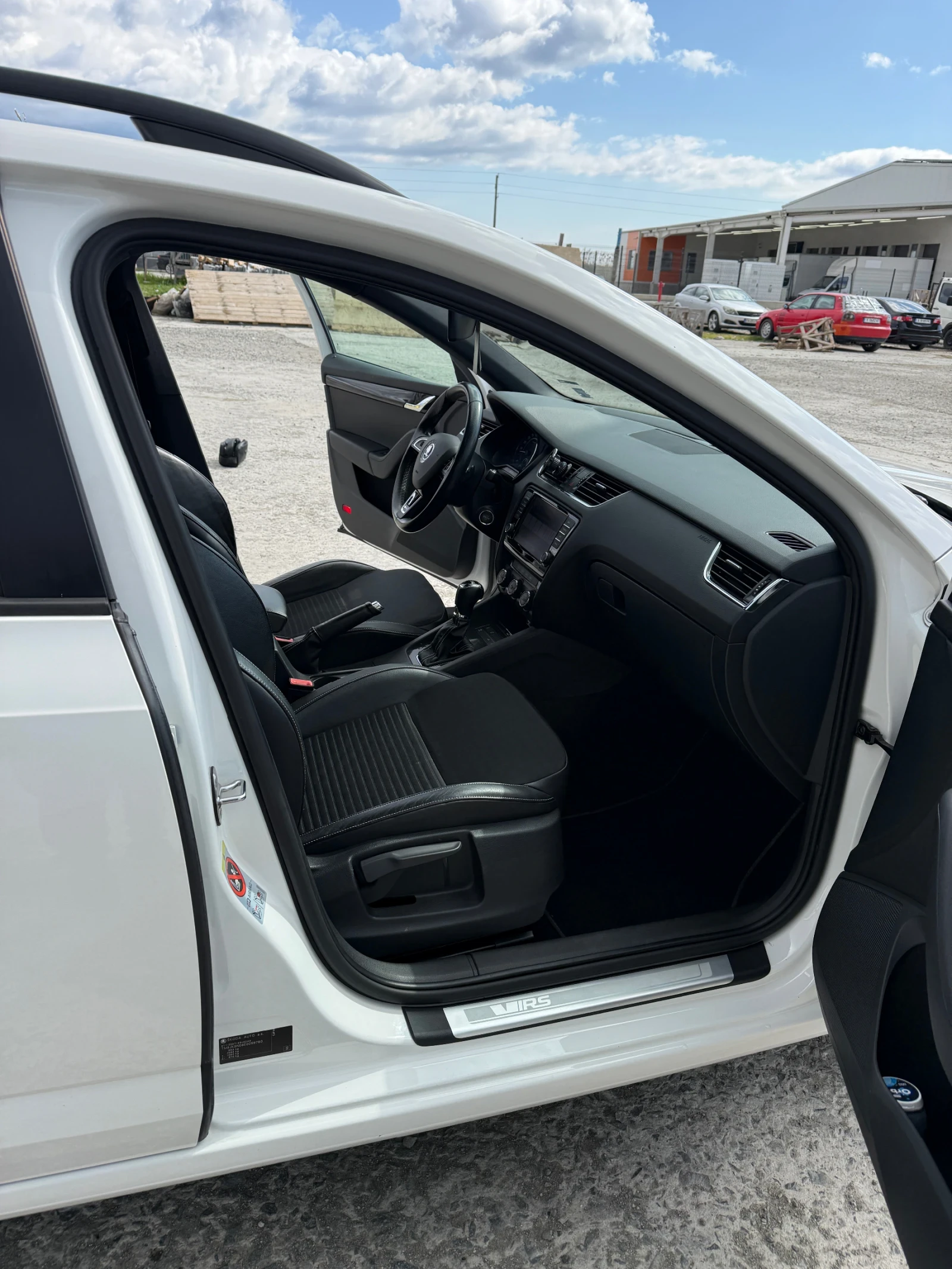 Skoda Octavia, снимка 13 - Автомобили и джипове - 54184025