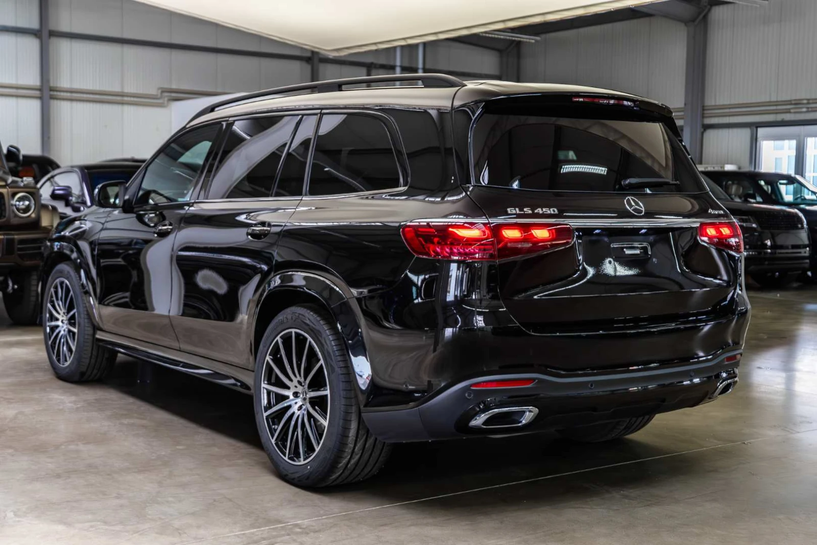 Mercedes-Benz GLS 450 FACELIFT* 4 MATIC* EDITION AMG* EXCLUSIVE* PANO* 3, снимка 5 - Автомобили и джипове - 54510863