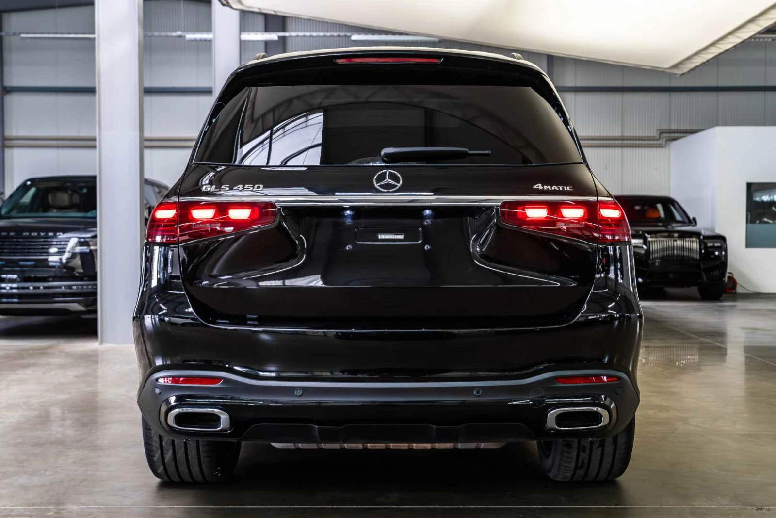 Mercedes-Benz GLS 450 FACELIFT* 4 MATIC* EDITION AMG* EXCLUSIVE* PANO* 3, снимка 6 - Автомобили и джипове - 54510863