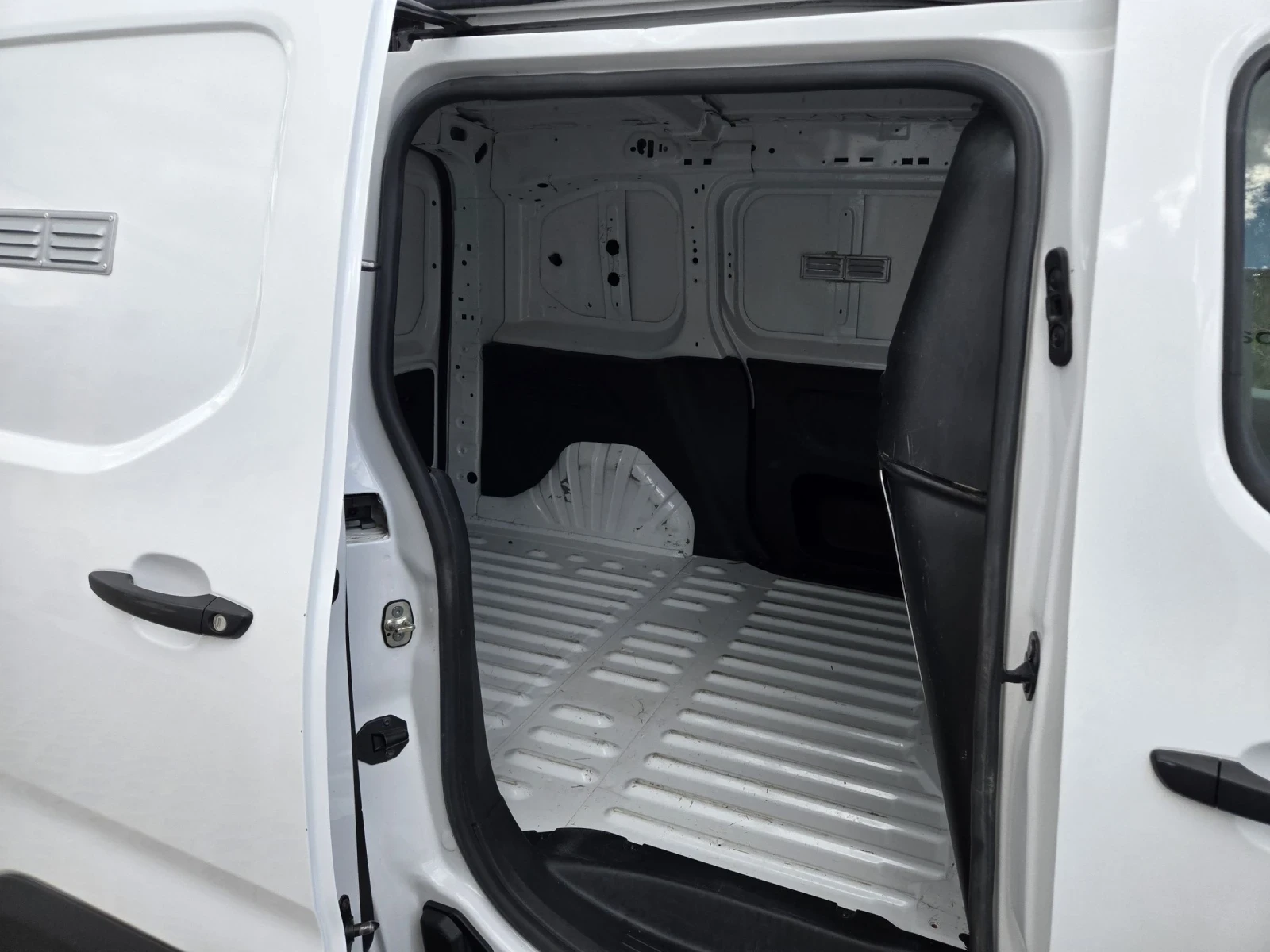 Toyota Proace City 1.5D-102��= ���������= ��������= ��� | Mobile.bg � ����������� 10