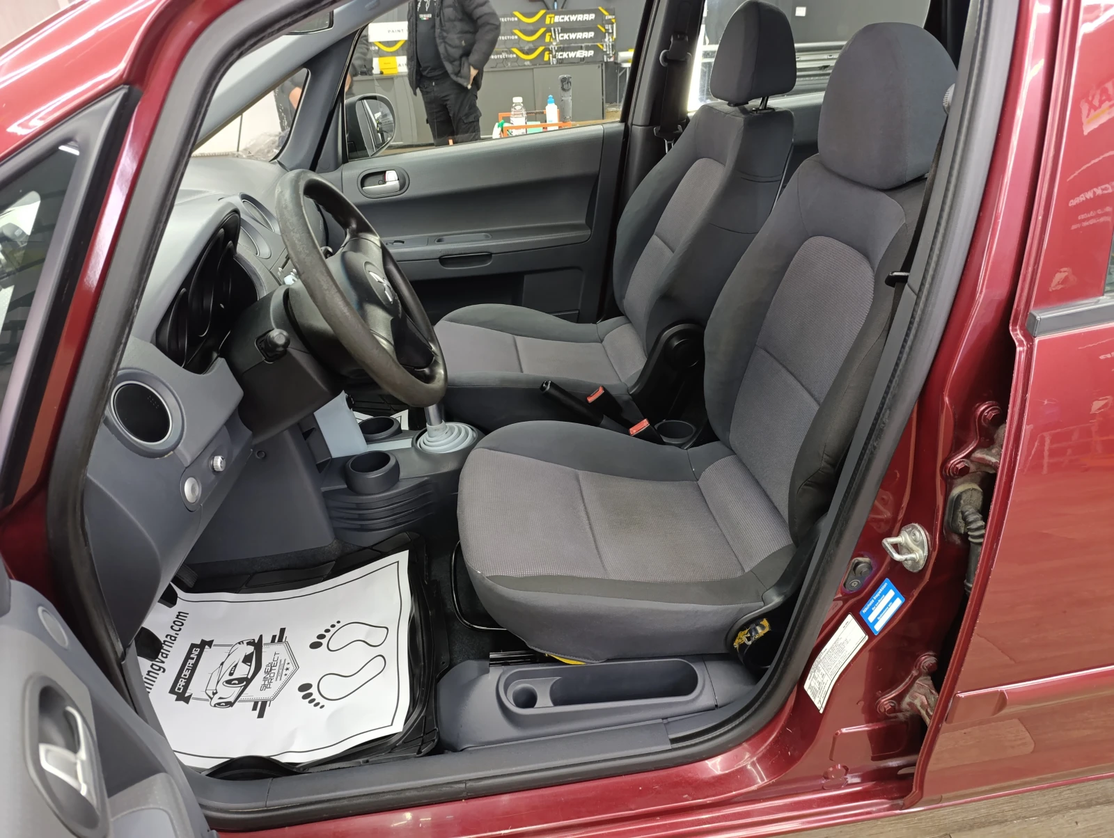 Mitsubishi Colt 1.3i 95k.c., снимка 10 - Автомобили и джипове - 54643256