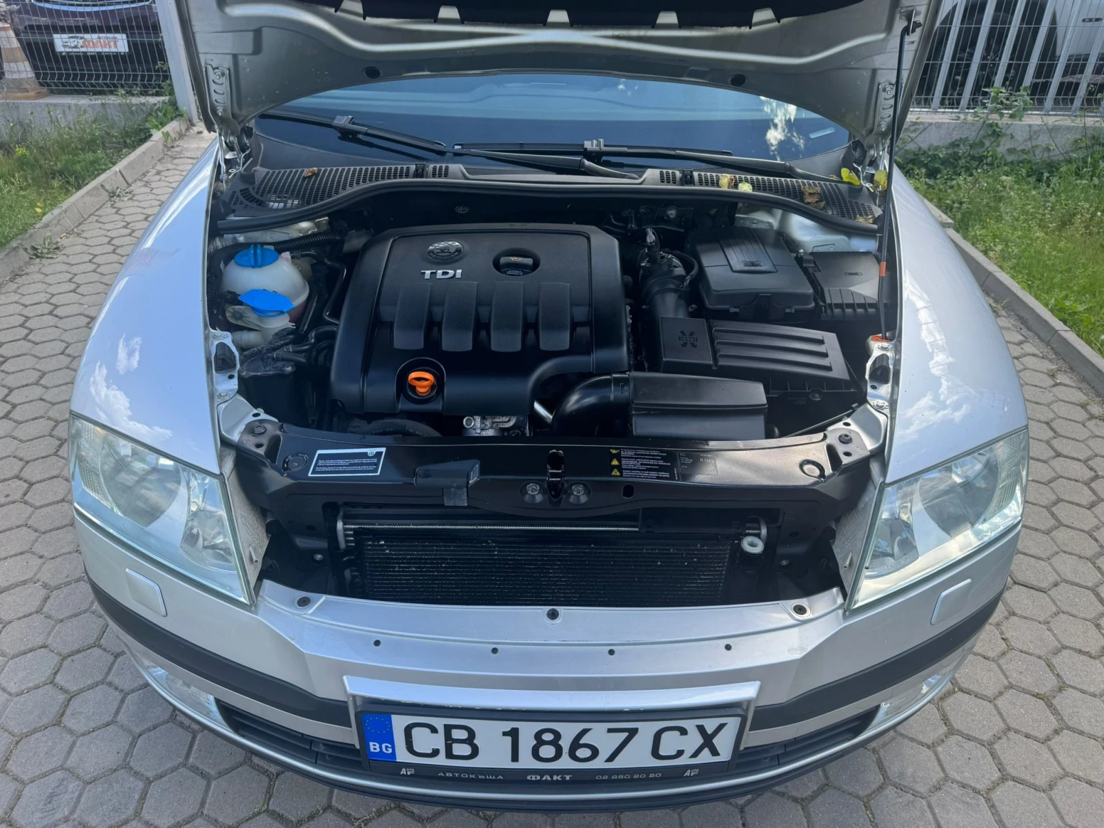 Skoda Octavia 2.0TDi/140к.с., снимка 15 - Автомобили и джипове - 54690981