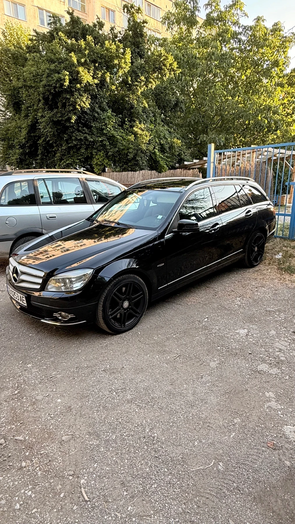 Mercedes-Benz C 320, снимка 3 - Автомобили и джипове - 55533179