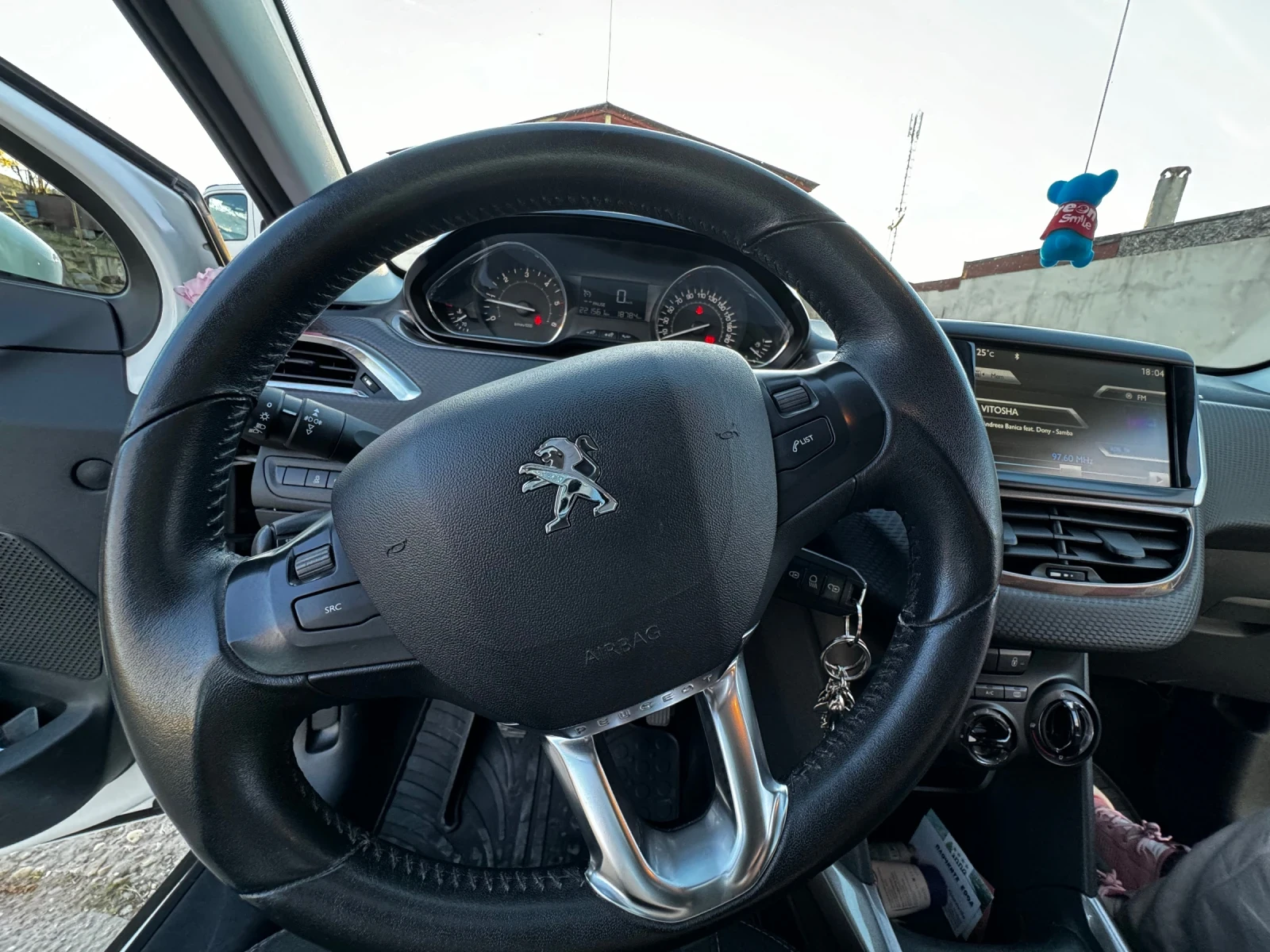 Peugeot 2008 1.6 HDI, снимка 9 - Автомобили и джипове - 55947055