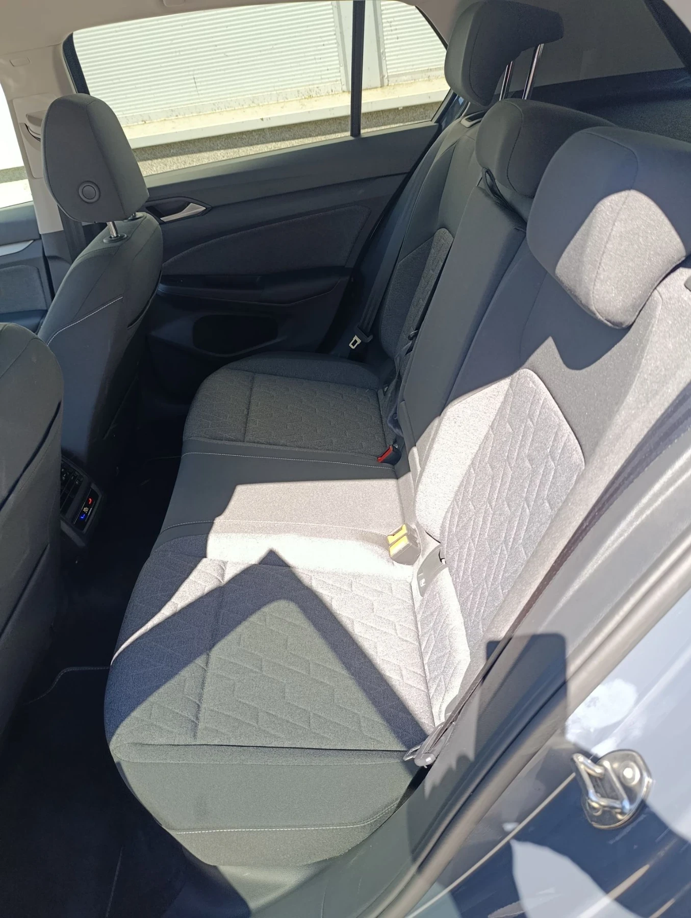 VW Golf 1.5 eTSI  НОВ!, снимка 9 - Автомобили и джипове - 55989332