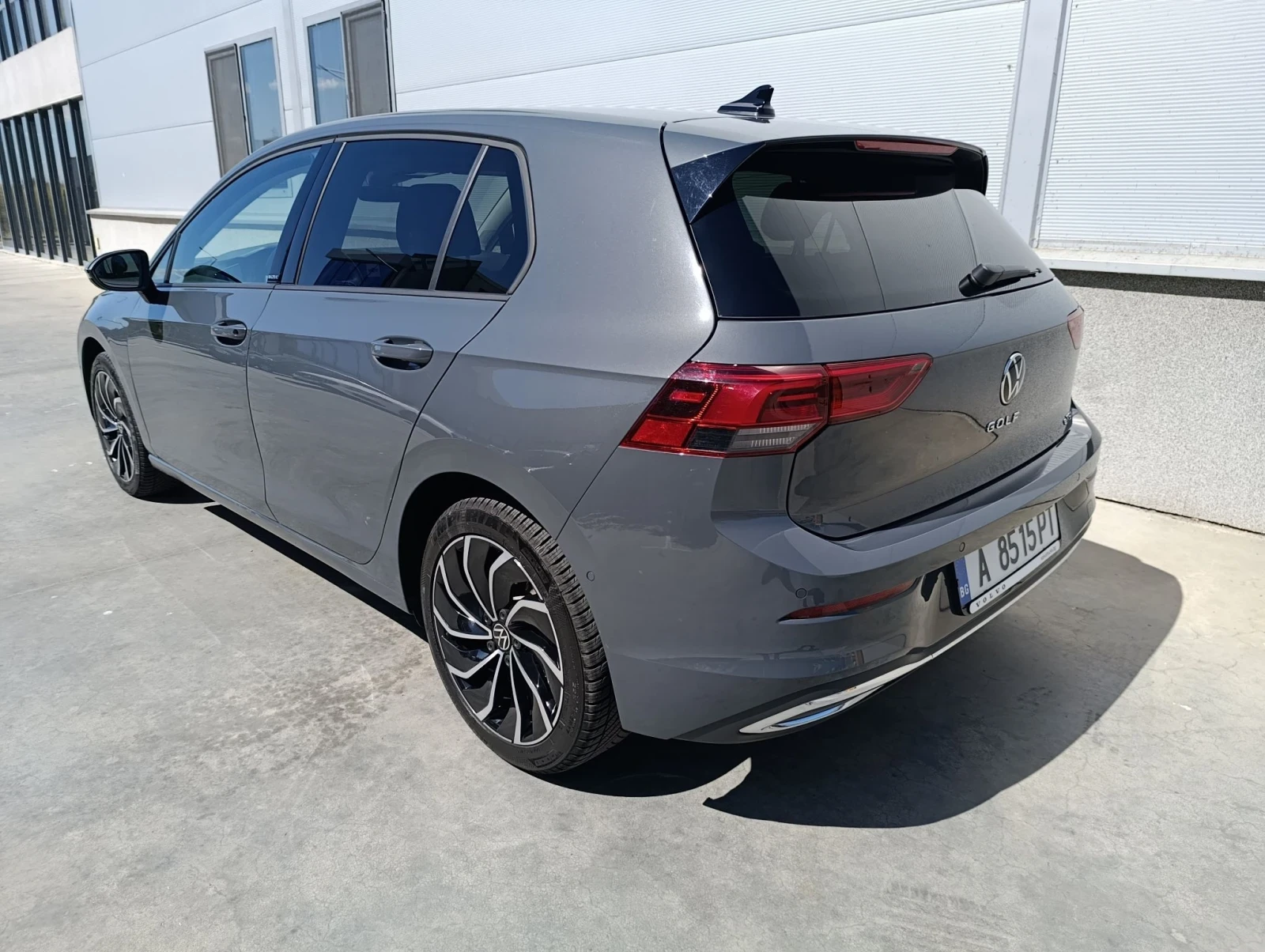 VW Golf 1.5 eTSI  НОВ!, снимка 4 - Автомобили и джипове - 55989332