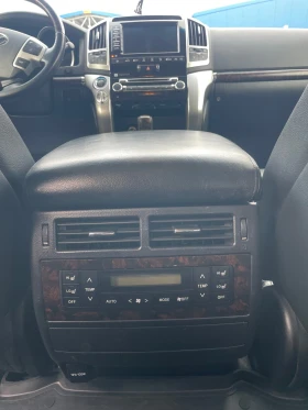 Toyota Land cruiser 200, снимка 11