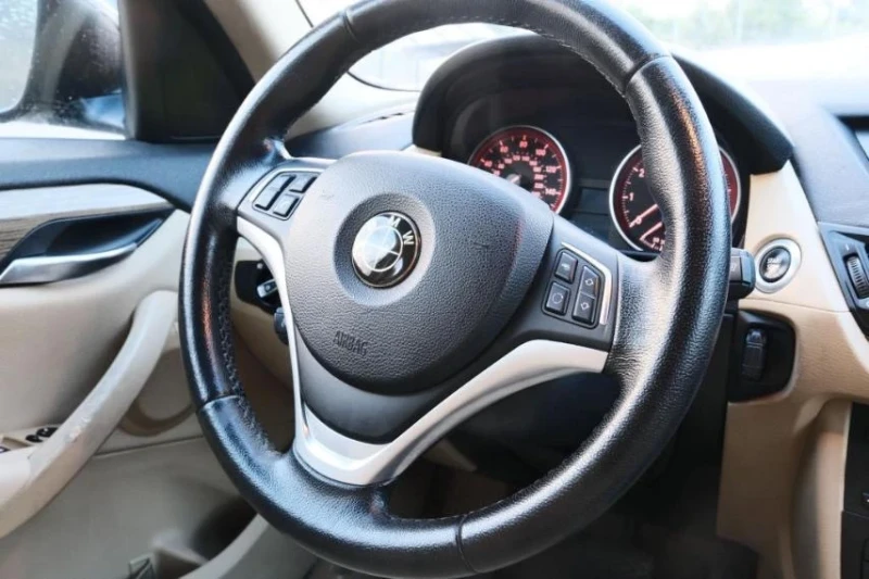 BMW X1, снимка 5 - Автомобили и джипове - 51387494