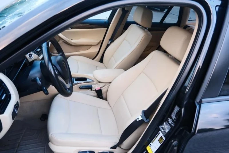 BMW X1, снимка 4 - Автомобили и джипове - 51387494