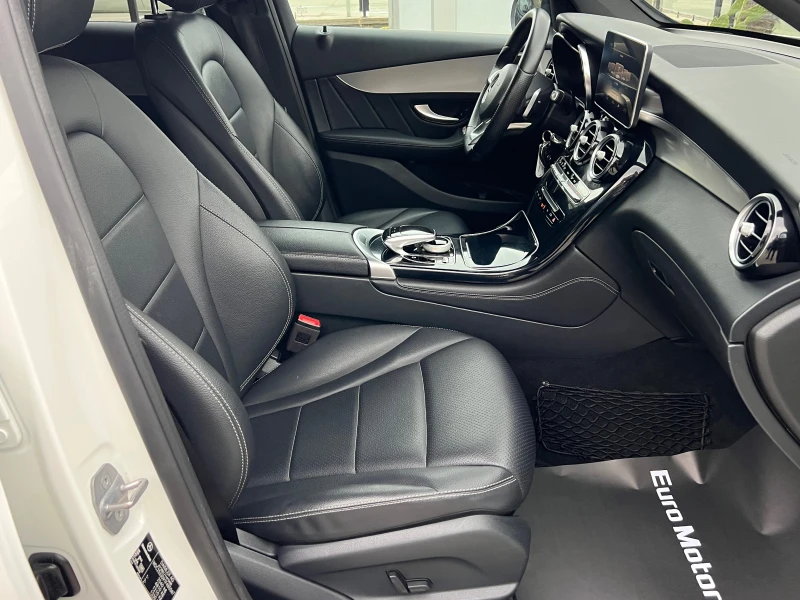 Mercedes-Benz GLC 250d, 9G, COUPE, 4-MATIC, AMG LINE, NIGHT, CAMERA+, снимка 10 - Автомобили и джипове - 52481322