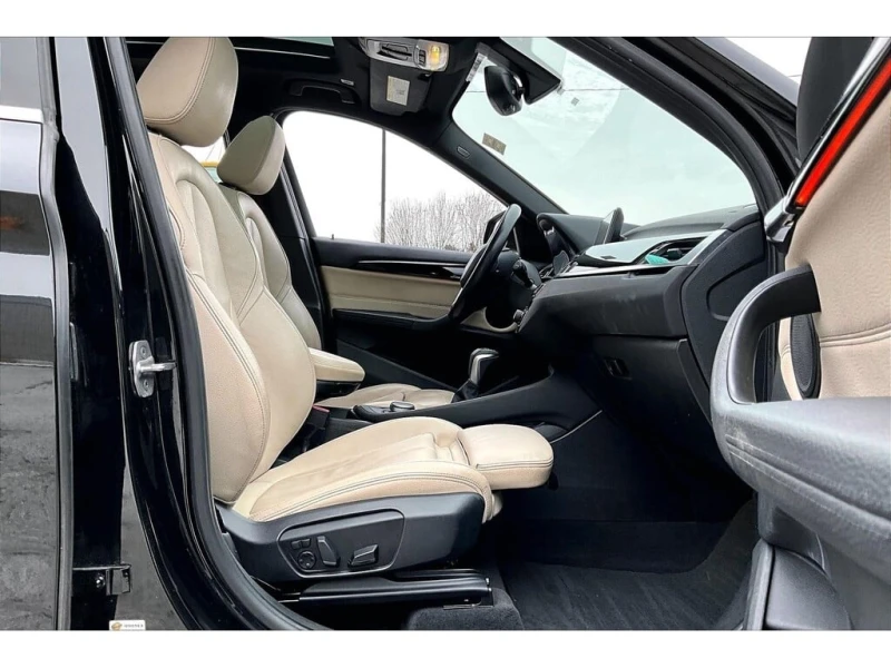 BMW X1 * 28i | Prem Enhanced | Heated Leather | Panoroof , снимка 8 - Автомобили и джипове - 52819342