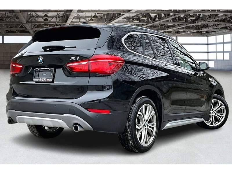 BMW X1 * 28i | Prem Enhanced | Heated Leather | Panoroof , снимка 2 - Автомобили и джипове - 52819342
