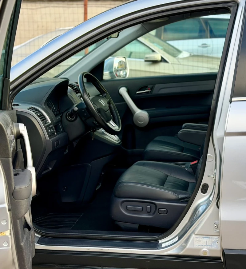 Honda Cr-v 2.0i Executive 4х4 Автоматик/Кожа/Панорама/Нави/, снимка 6 - Автомобили и джипове - 53575474